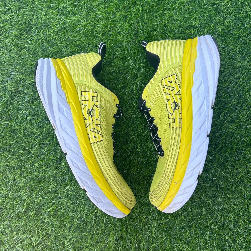 Hoka Bondi 6 Yellow Running Shoes Size 9